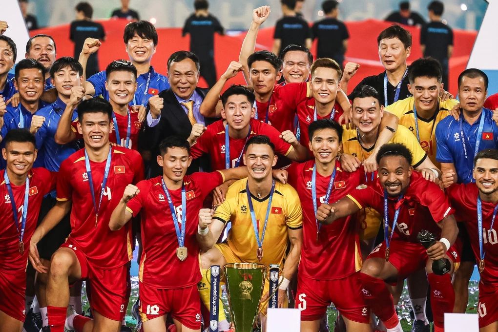 Đội tuyển Việt Nam thống trị bóng đá Đông Nam Á | OK9 1 Đội tuyển Việt Nam thống trị bóng đá Đông Nam Á | OK9